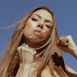 artist image Elvana Gjata ft. Bruno Love me Love Me (feat. Bruno) - Single