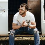 artist image Ozkan Meydan & Emre Sakar Cigeri Yakiyor Ciğeri Yakıyor (feat. Emre Şakar) - Single